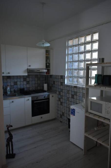 Kenyelmes Lakas Jo Helyen Apartment Budapest Exterior photo